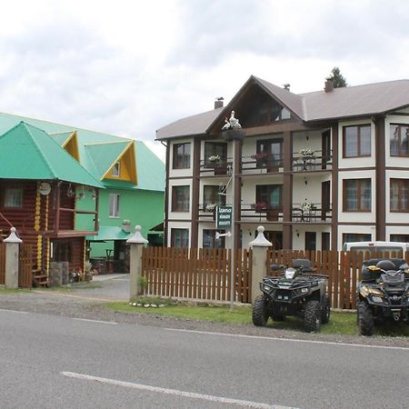 Zustrizh U Leva Hotel Pilipets Exterior photo