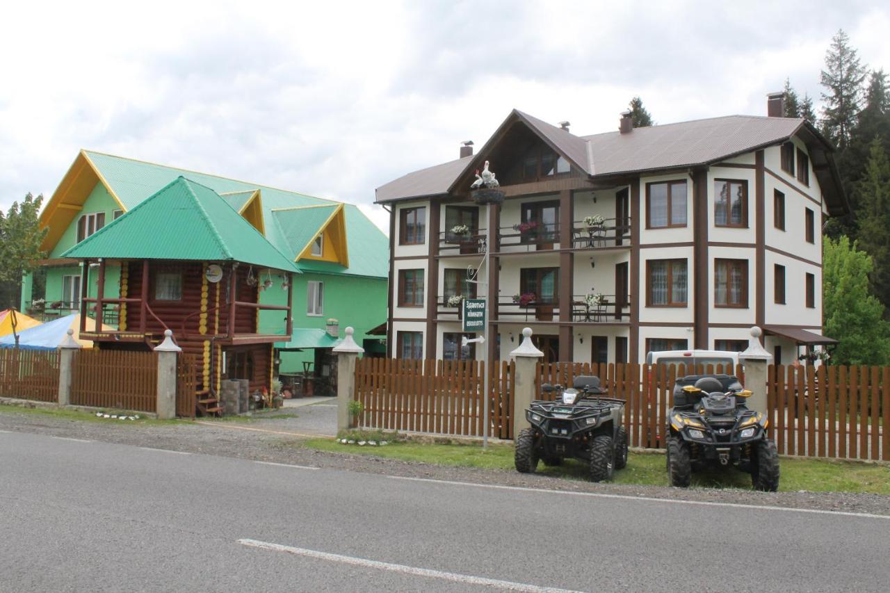 Zustrizh U Leva Hotel Pilipets Exterior photo